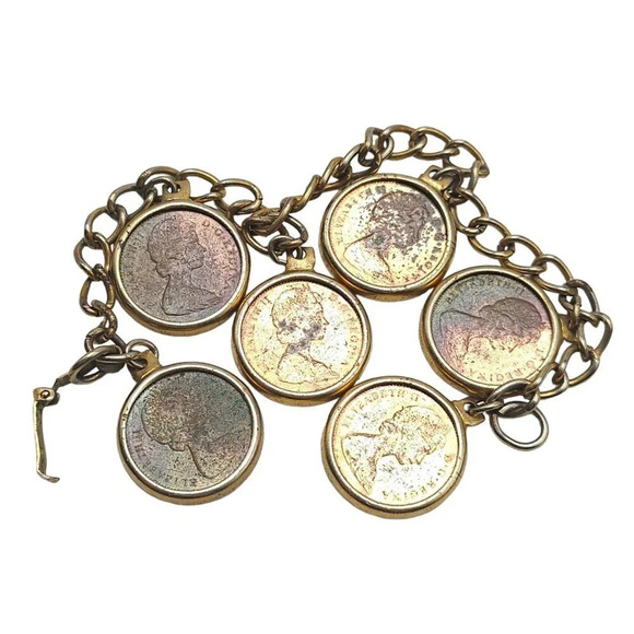 Canada 1969 1 Cent Coin Charm Chain Bangle Bracelet Gold Tone Vintage - Picture 6 of 8